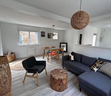 Santec House | Dans le petit bourg