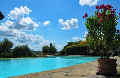 Scandicci House | Dante Country House - House with Private Pool and Jacuzzi between Florence and Chianti