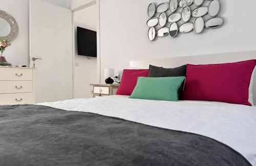 Jerez de la Frontera Old Town Apartment | Dante Suite - Ole Solutions