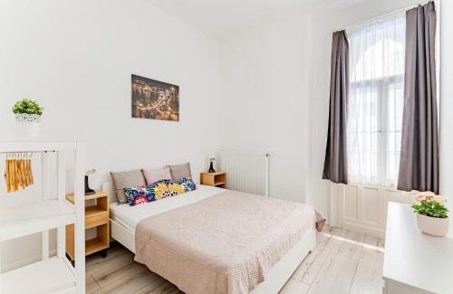 Ujlipotvaros Apartment | DanubeGreen bright two bedroom apartment near Margaret Island