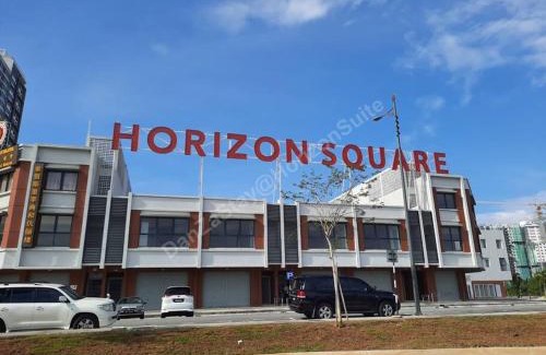 Sepang Apartment | DanZaStay1@HorizonSuite - nearby KLIA