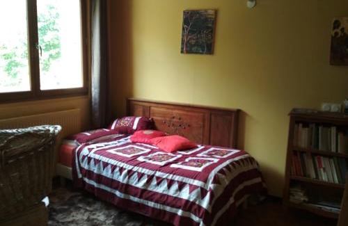 Lachau House | Daphrose chambre