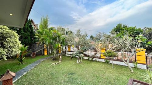 Bandung Villa | Dapur Caringin Tilu Villa