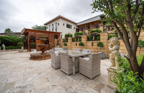 Bexley House | Dar Al Noor - House of Light - Luxury 3 Bed A/c in Rockdale