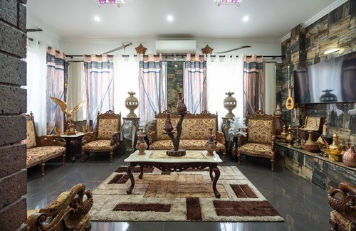 Bexley House | Dar Al Noor - House of Light - Luxury 3 Bed A/c in Rockdale