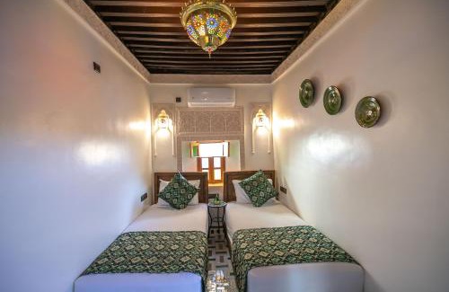 Ain Azlitan House | Dar derb el miter