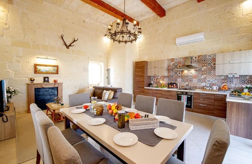 Kercem House | Dar It-Torri Holiday Home