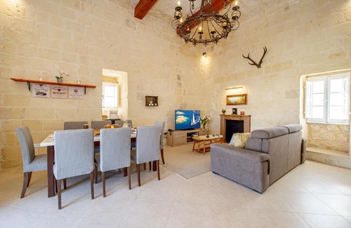 Kercem House | Dar It-Torri Holiday Home
