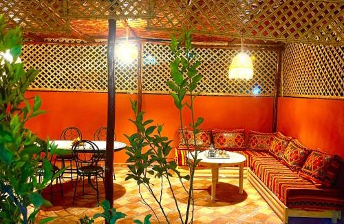 Tamraght Apartment | Dar Itran with Garden Terrace