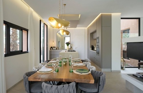 Marrakech Villa | DAR METIS, modern villa, heated pool, close to the Golf course and City center