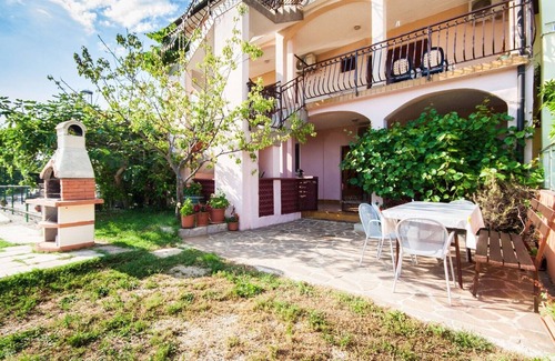 Monterol Apartment | DARA house with apartments /Dara1 APARTMENT