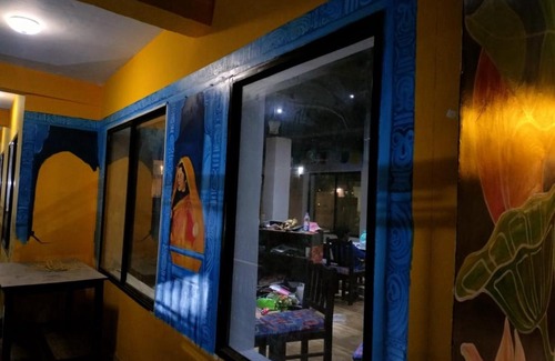 Bhowali Hotel | Darjeeling cafe&stay