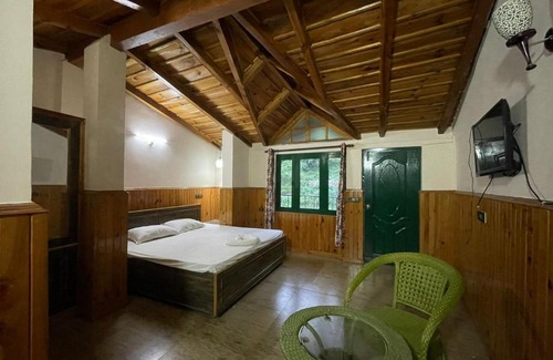 Bhowali Hotel | Darjeeling cafe&stay