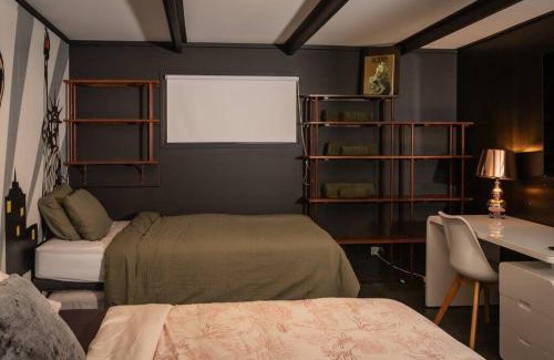 Yandina Creek House | Dark Moon House