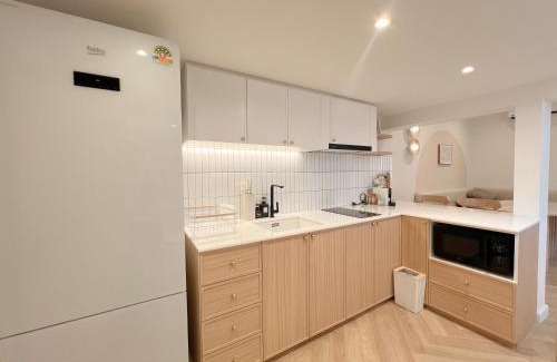 Samut Sakhon House | Darlene House