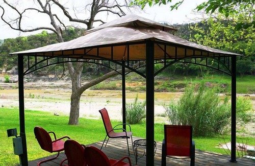Wimberley House | Darling cottage on the Blanco River. Minutes from downtown Wimberley!