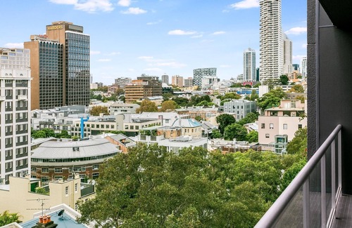 Darlinghurst Apartment | Darlinghurst - DHRST - Francis Street - Stylish 2BR City Stay with Balcony, Bath Walk to Attractions