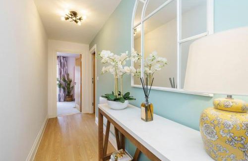 Staple Hill Apartment | Darlington - 2 Bedroom Luxury Apartment by Mint Stays