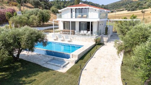 Kassandra Villa | Daroma Villa, Paliouri by Halkidiki Villas