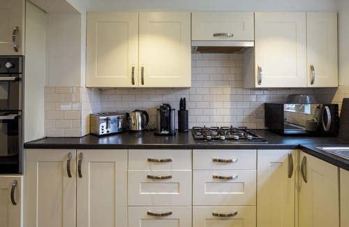 Dartford House | Dartford - 3 Bed House- Sleeps7 - Garden