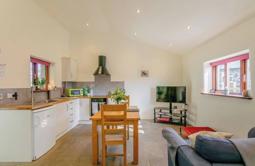Okehampton Cottage | DARTMOOR INN, pet friendly, character holiday cottage in Sourton Down