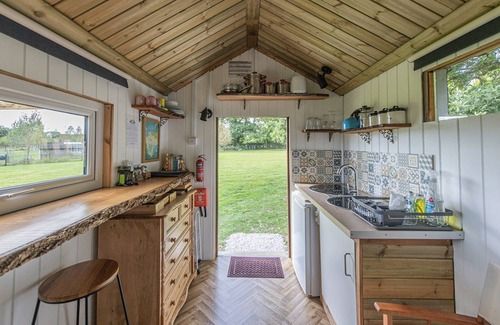 Liverton Cabin | Dartmoor Reach Alpaca Farm