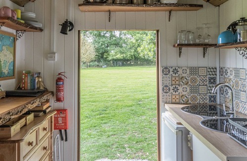 Liverton Cabin | Dartmoor Reach Alpaca Farm
