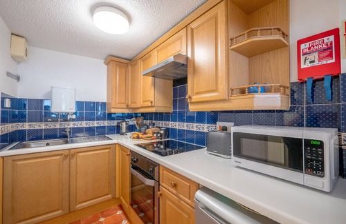 Dartmouth Apartment | Dartmouth Apt with River Views & Parking Permit