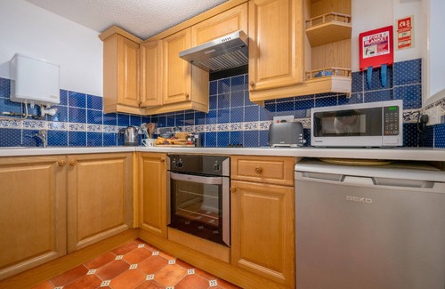 Dartmouth Apartment | Dartmouth Apt with River Views & Parking Permit