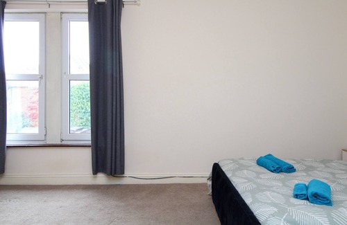 Shirley House | Darwin road guest house room 3