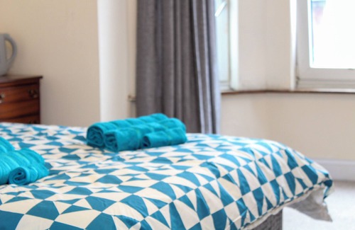 Shirley House | Darwin road guest house room 3