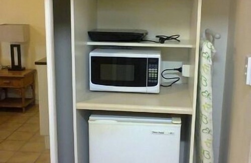 The Gardens Apartment | Darwin Studio Botanic Gardens Apartment with Free WIFI