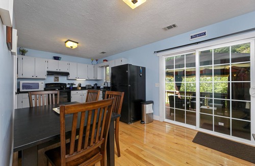 Helen House | Das Heart of Helen Haus - Bavarian-Style Townhouse Nestled Downtown Helen