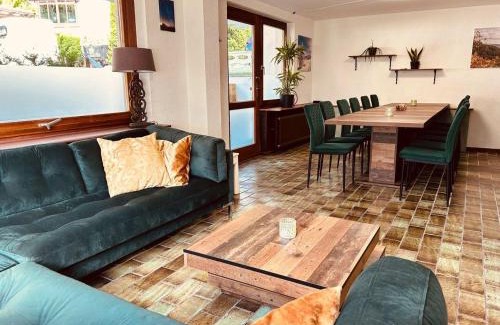 Sieber House | Das-Urlaubszuhause-fuer-Familien-Grossfamilien-Mehrfamilien-und-kleine-Gruppen-bis-zum-12-Personen-mit-vielen-Unterhaltungsmoeglichkeiten-im-Harz