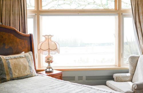 Fairfield Bed & Breakfast | Dashwood Manor Seaside Bed & Breakfast
