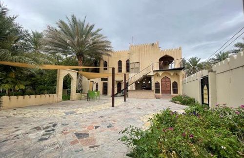 Nizwa House | Date Palm Inn