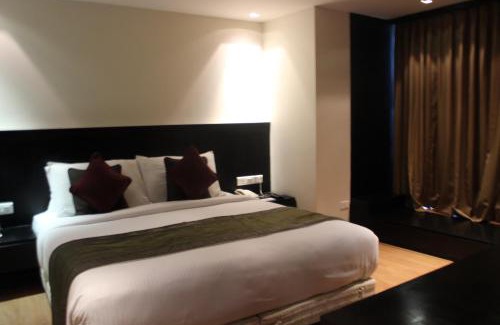 Koramangala Hotel | Davanam Sarovar Portico Suites