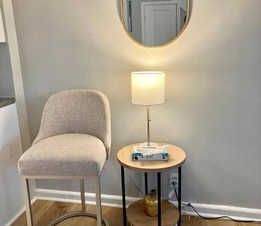 Joslyn Castle Apartment | Davenport Dwellings-Walk to UNMC