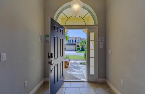 Loughman Villa | Davenport-Villa-Sleeps 10-Parking-Pool-Hot Tub