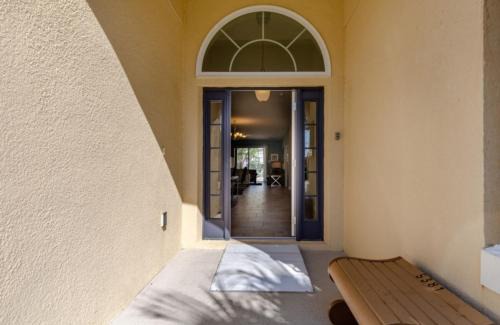 Loughman Villa | Davenport-Villa-Sleeps 10-Parking-Pool-Hot Tub