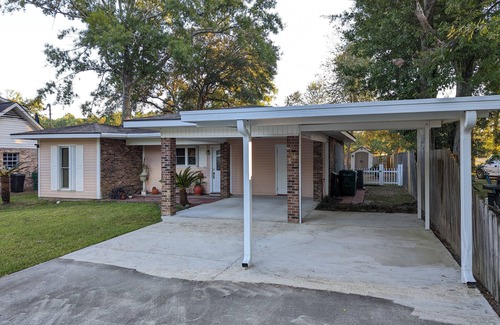 Bay St Louis House | Dave’s Bay Getaway, tranquil setting, close to everything!