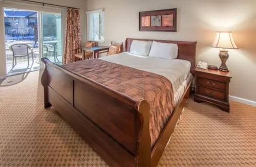 Genoa Resort | David Walley's 1862 Hot Springs Resort. 23 Minutes from Lake Tahoe.
