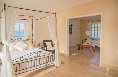 Clifton Hotel | Davids Beach Hotel