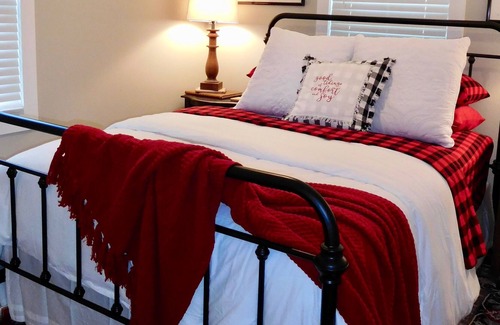 Davidson Cottage | Davidson's Blue Cottage