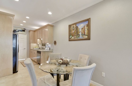 Galveston Condo | Dawn 916-Hook, Wine & Sinker | First Floor, Patio