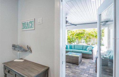 Holmes Beach House | Day Break Bungalow
