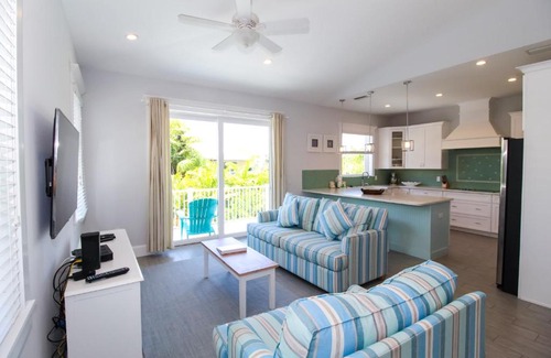 Holmes Beach House | Day Break Bungalow