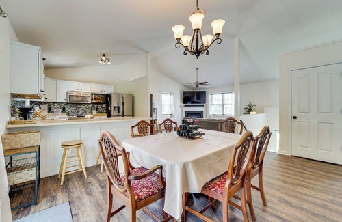 Weyers Cave Cottage | Day Trip to Shenandoah NP: Movie Night-ready Home