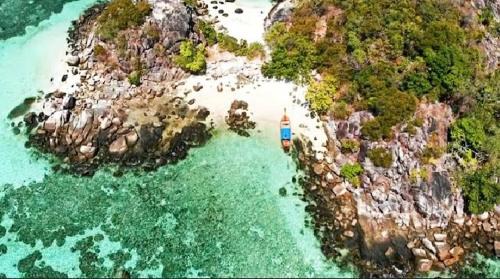 Satun Resort | DAYA Beach, Lipe local