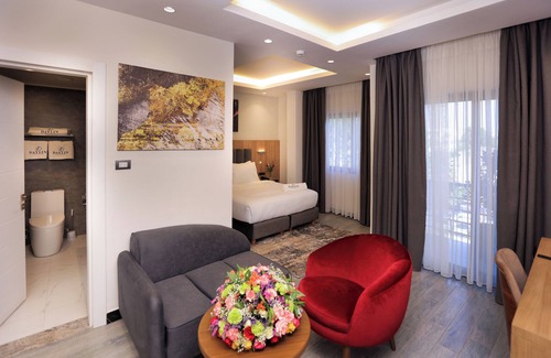 Bole House | Daylin Guest House